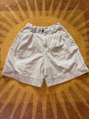 Liz Claiborne Light Cream Pleated Women's Shorts
